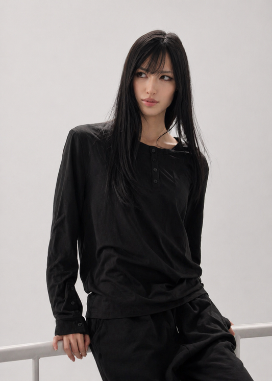 'Symbiote' Henley Shirt (Noir)