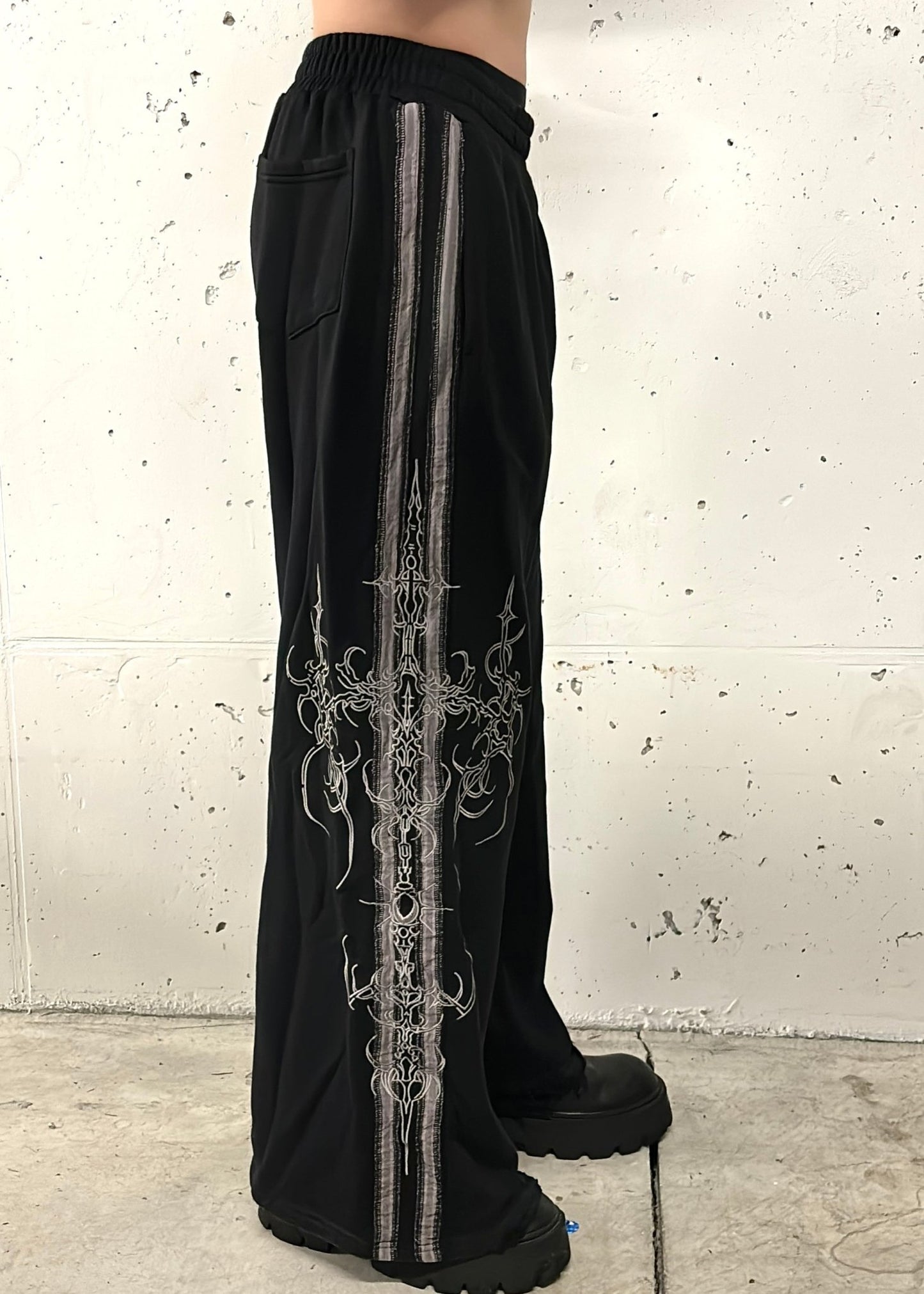 'Sigil' Sweatpants (Noir) - trance