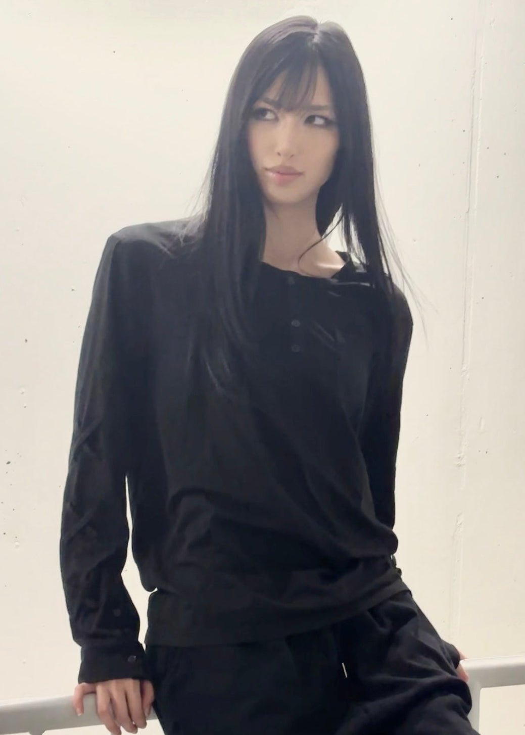 'Symbiote' Henley Longsleeve (Noir) - trance